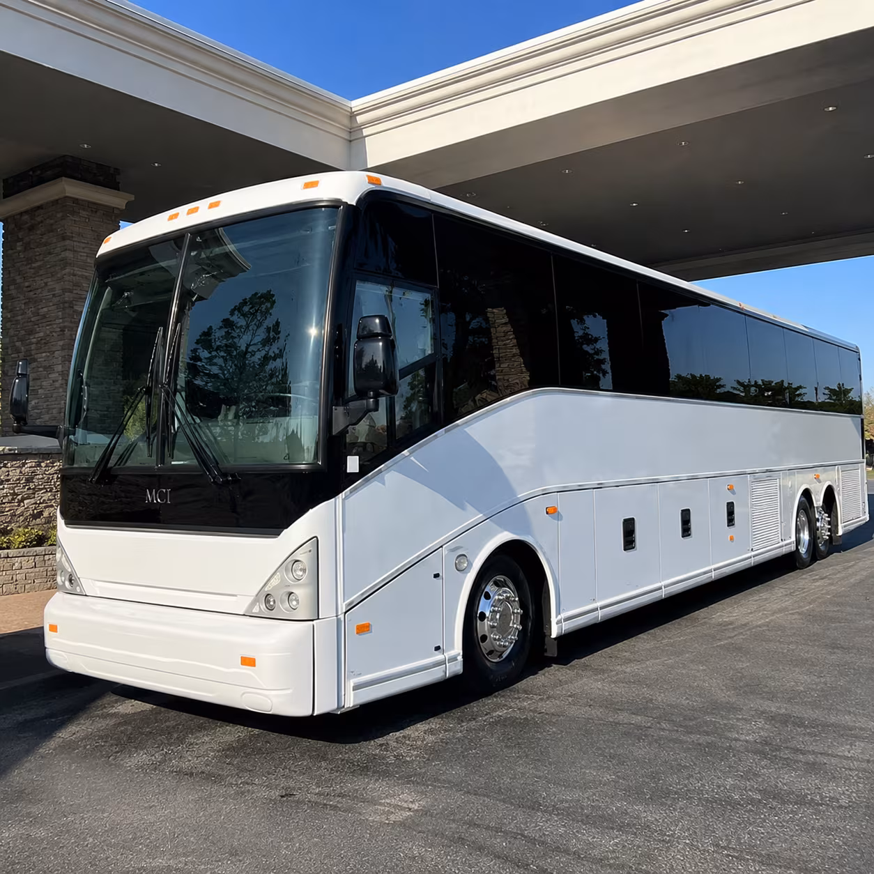 bus rental options for grand island trips
