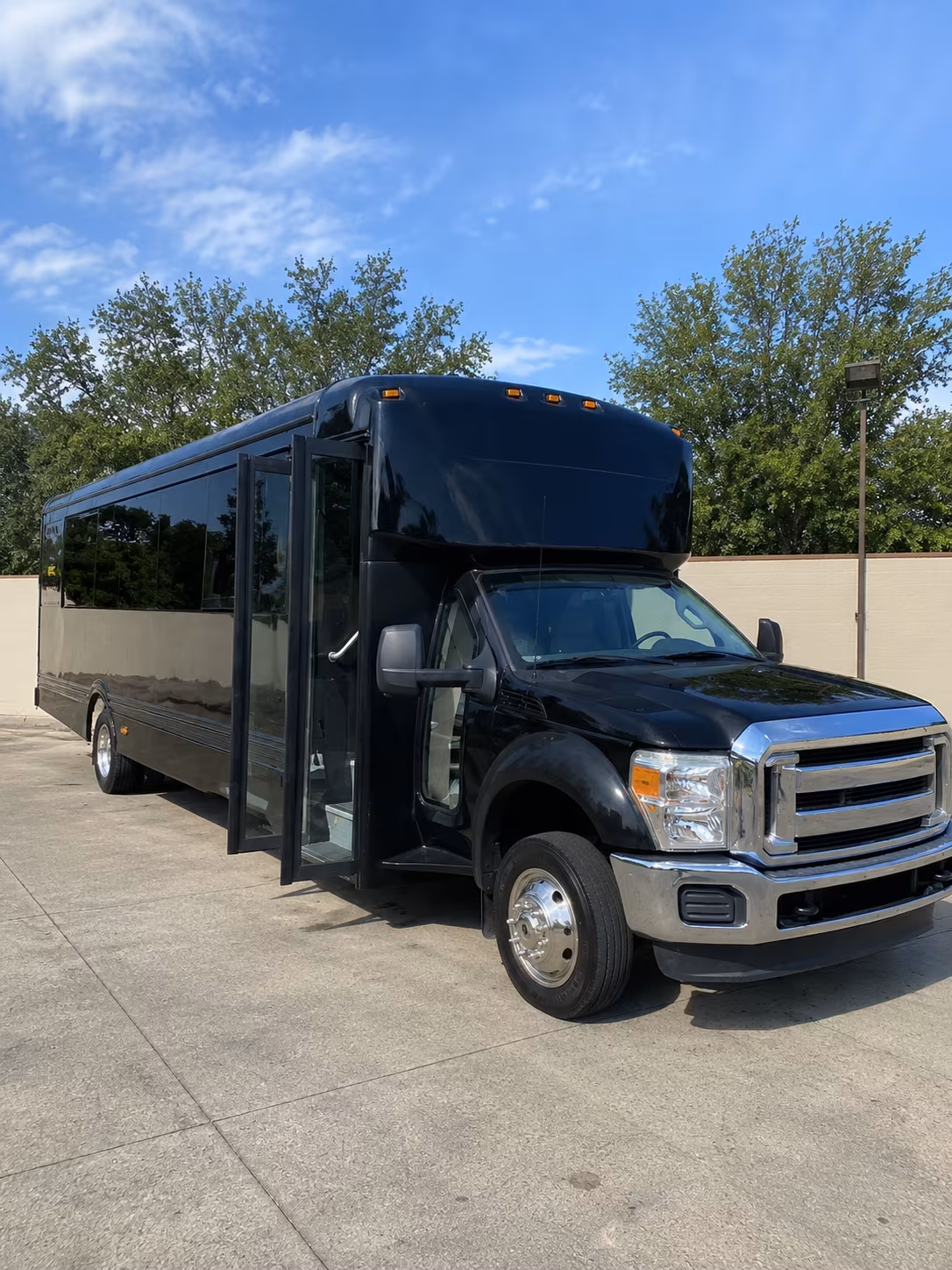 grand island 20 passenger party bus