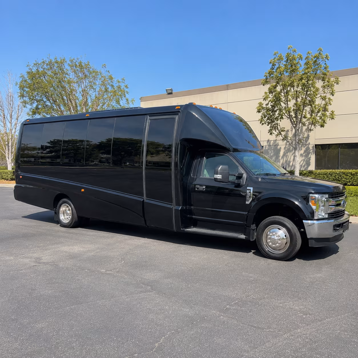minneapolis bus rentals